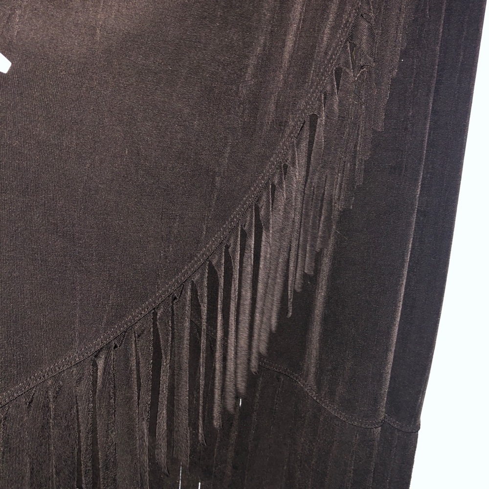 Long brown fringe edge skirt